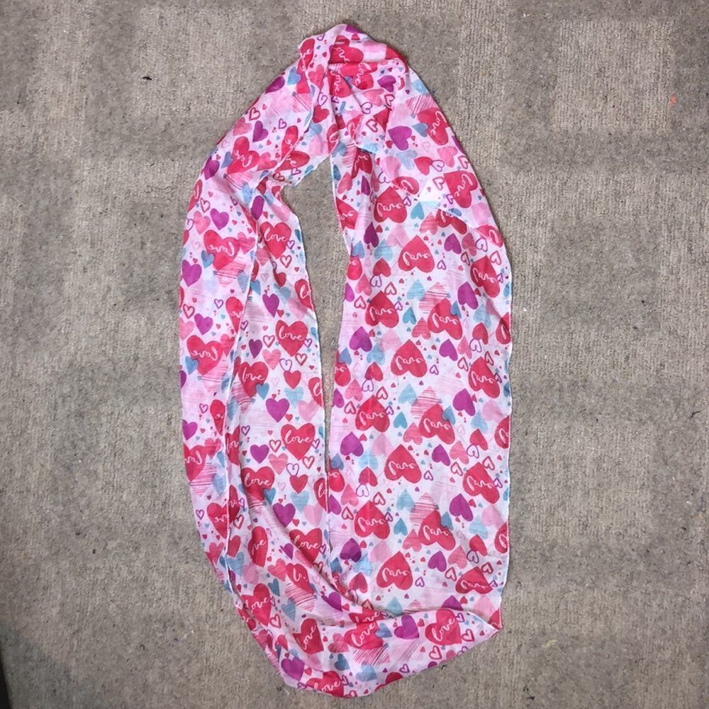 Vintage Translucent “Heart” Scarf - Picture 8 of 13